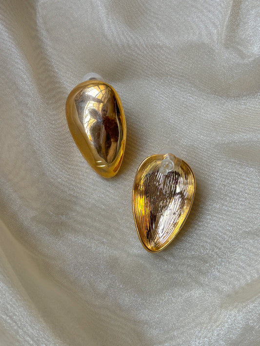 Luxe Gleam Teardrop Studs