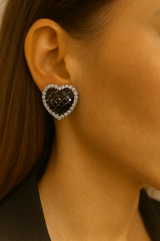 Heart-Shaped Black and Silver Necklace Set– Romantic & Elegant Jewelry for Women