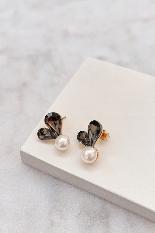 Black and Pearl Earrings – Timeless Elegance in Modern Design