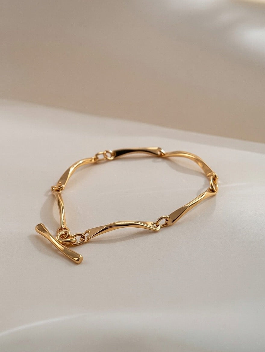 Sculpted Link Gold Bracelet