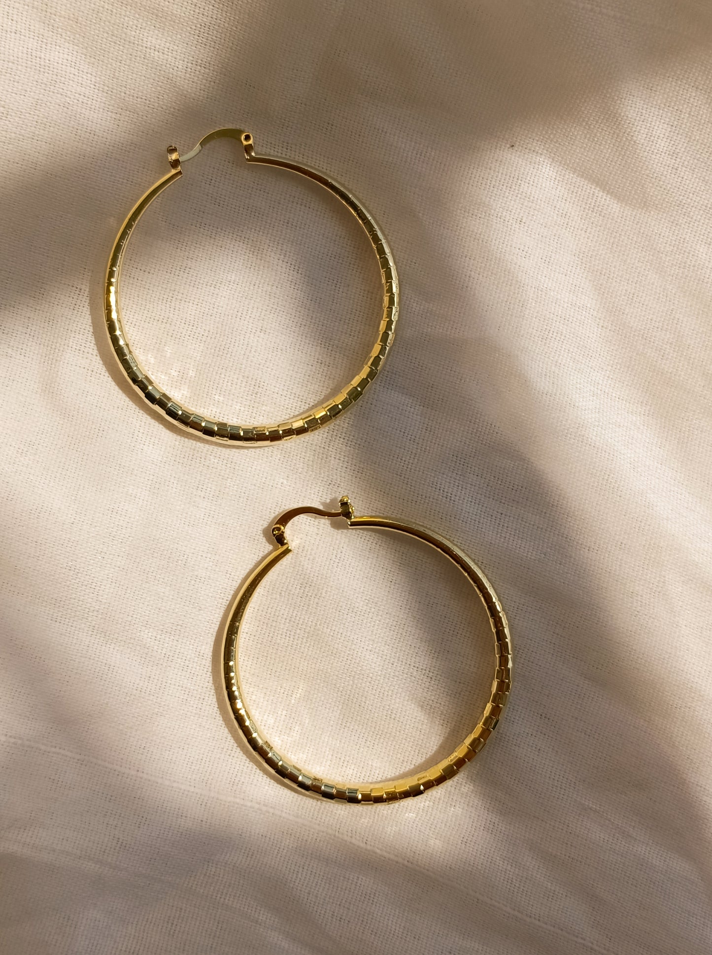 Chic Matte Hoops