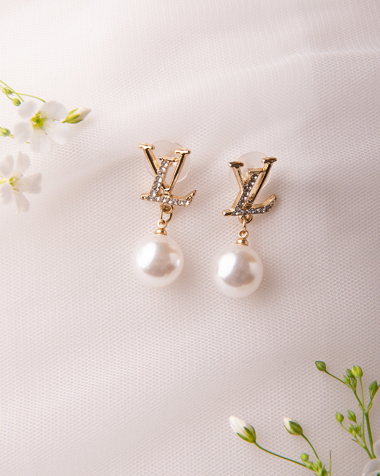 LV Pearlescent Studs
