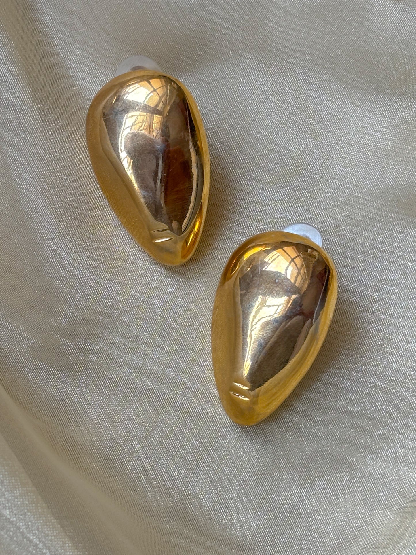Luxe Gleam Teardrop Studs