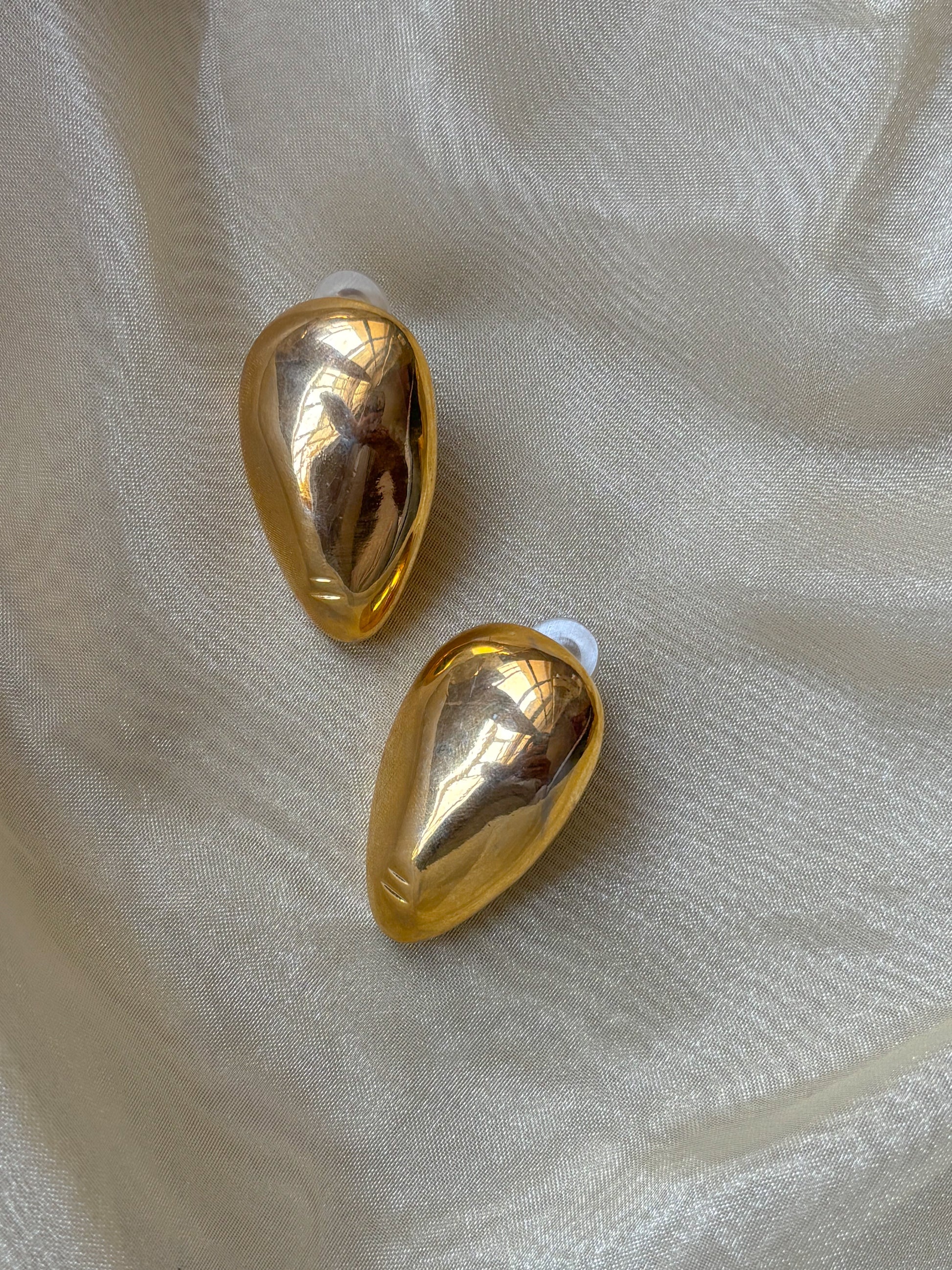 Luxe Gleam Teardrop Studs