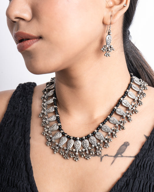 Leafy Charm Necklace