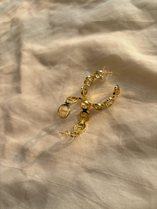 CD Essence Hoops