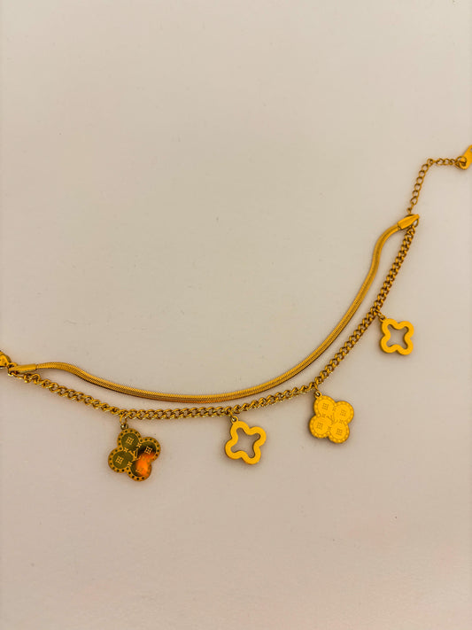 Golden Clover Link Bracelet