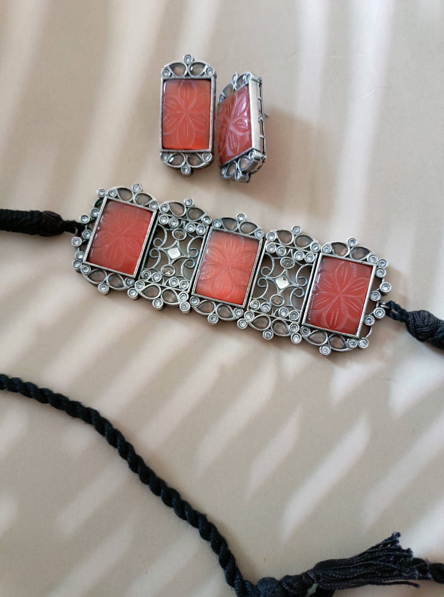 Peachy Elegance Choker