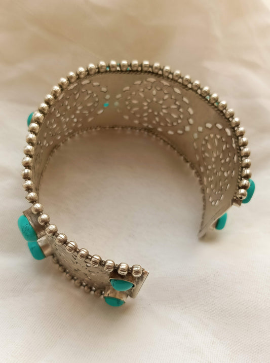 Sapphire Blooms Bangle